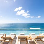 Piscine avec vue sur mer pierre de Bali - St Martin - Collection Zéphyr Novoceram