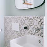 Toilettes avec carrelage Bohème - Karen Tinka