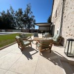 Terrasse carrelage effet travertin - Jardivrac