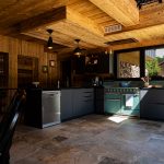 Cuisine aspect pierre de Bali - Chalet Par Amour